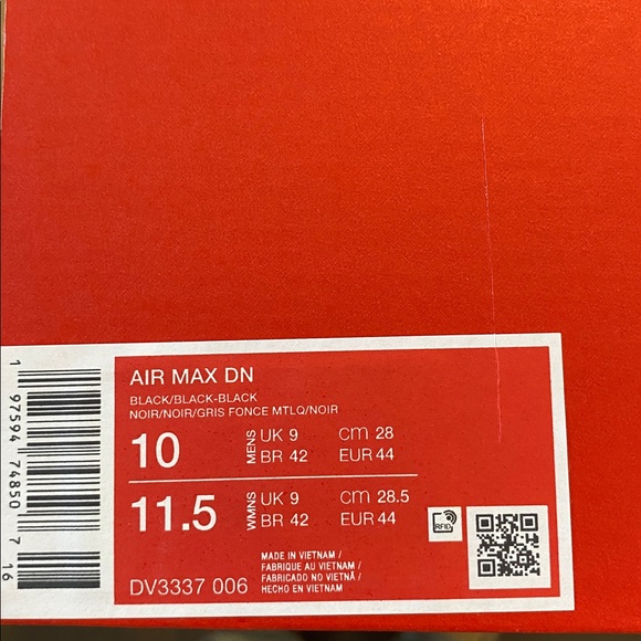 Nike Black Air Max DN Men's Sneakers - Picture 6 of 7